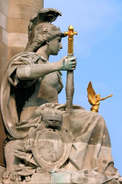 Статуя на Олександр мостом Парижа — стокове фото