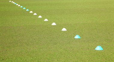futbol eğitim koni