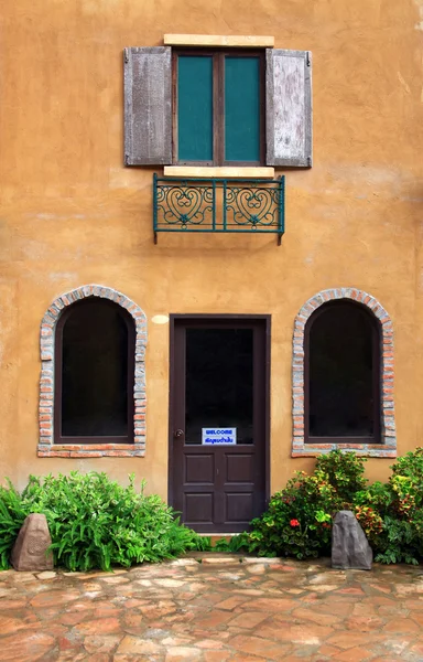 Gebäude im italienischen Stil — Stockfoto