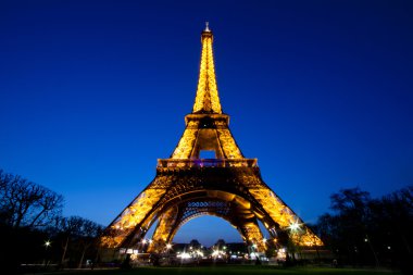 Eiffel tower night clipart