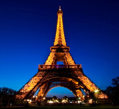 Paris - 20 Nisan: Eyfel Kulesi