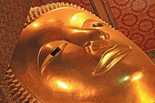 Εικόνα του Βούδα ανακλινόμενα στο wat pho ναός, Ταϊλάνδη — Φωτογραφία Αρχείου