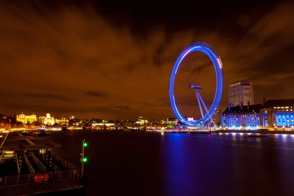 London Eye da ponte de Westminster — Fotografia de Stock