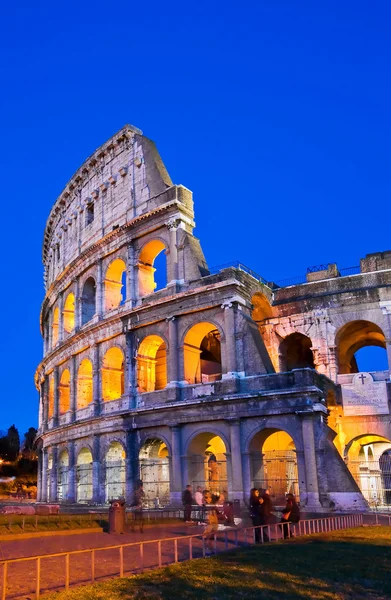Colosseum rome Italië nacht — Stockfoto