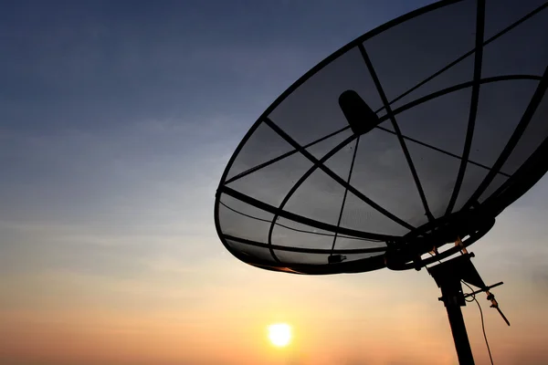 Antenne satellite de communication — Photo