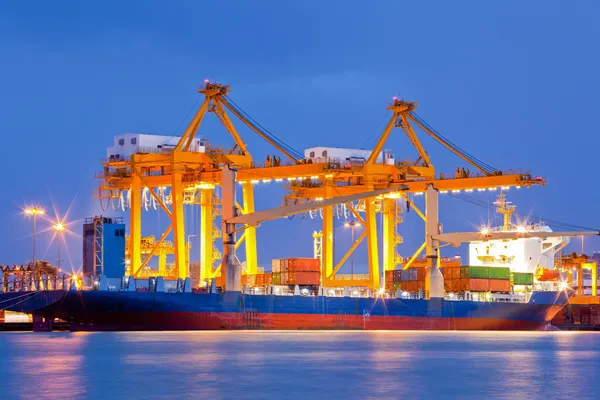 Scheepswerf logistieke importeren exporteren — Stockfoto