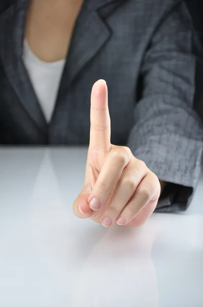 Ein Geschäftsmann mit direktem Finger, um einen Kommentar zu hinterlassen — Stockfoto