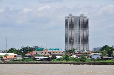 roverside chao phya bina