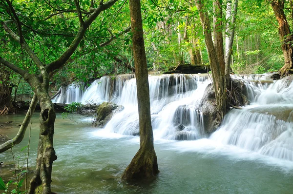Hui Mea Khamin Waterfall, Kanchanabury, Thaimaa — kuvapankkivalokuva