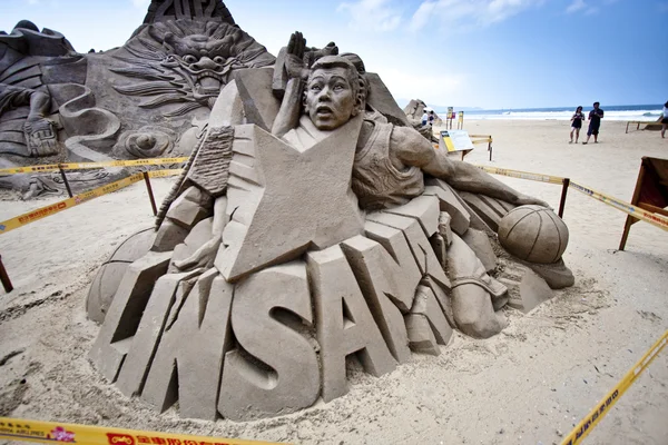 Nba jogador linsanidade escultura de areia — Fotografia de Stock