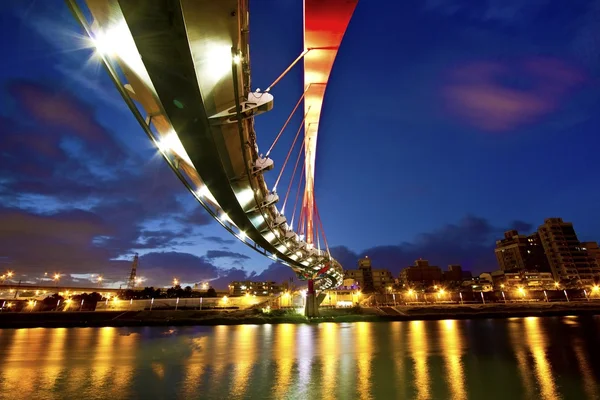 Закат с мостом — стоковое фото