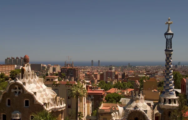 Guell park in barcelona mit gaudi-werken, 2012 — Stockfoto