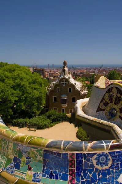 Guell park i barcelona med gaudi fungerar, 2012 — Stockfoto