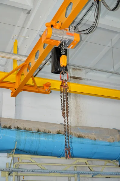 Automatic industrial crane at the plant — Stock Photo, Image
