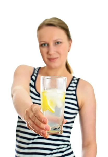 Vonzó nő pohár vízzel, elszigetelt fehér — Stock Fotó