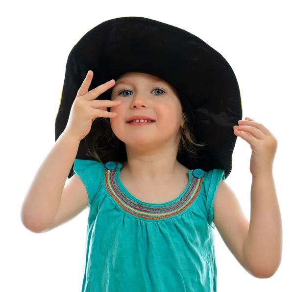 Leende liten flicka i hatt, isolerad på vit — Stockfoto