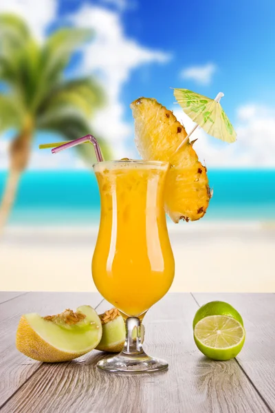 Summer cocktail — Stock Photo, Image
