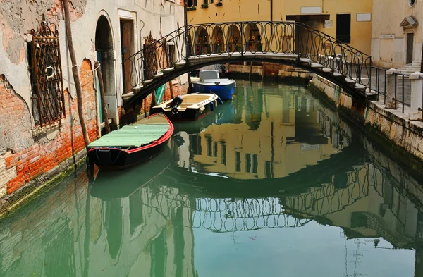 Brug in Venetië, Italië — Stockfoto