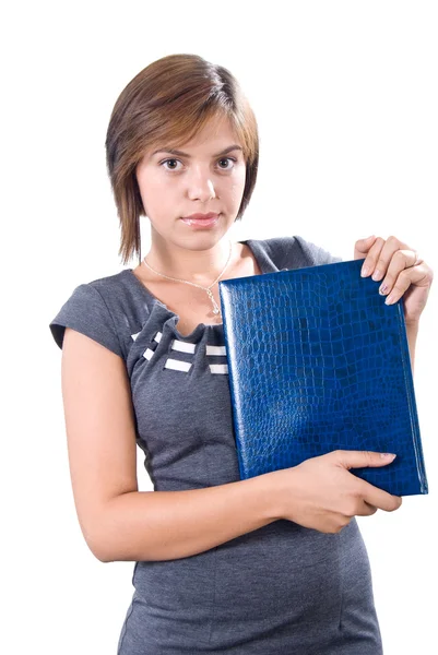 genç bir kadın toplantı için hazırlanıyor