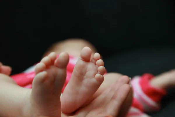 작은 아이의 발 — 스톡 사진