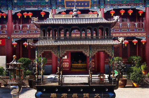 Guanghua buddha tempel rökelse brännare Peking — Stockfoto
