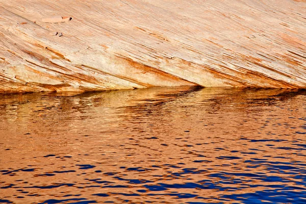Antylopa gniazda kanion odbicie streszczenie lake powell arizona — Zdjęcie stockowe