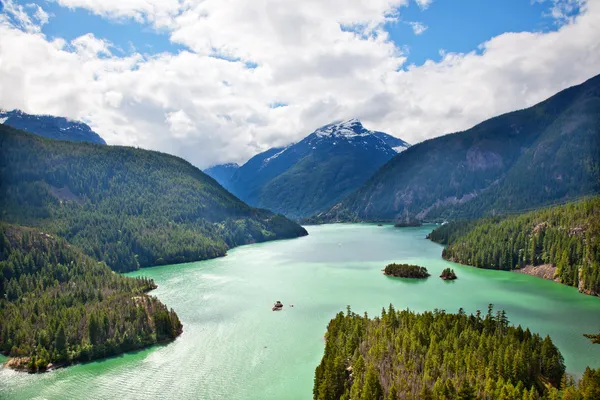 Diablo Lake Boat Parque Nacional de Cascadas del Norte Washington Pacific —  Fotos de Stock