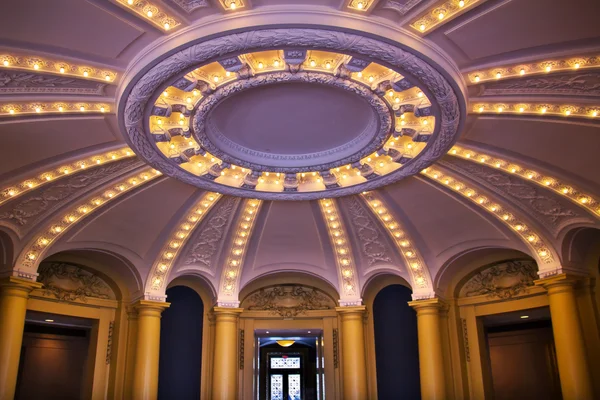 Yale Üniversitesi woolsey hall Okulu müzik iç ışıklar bui — Stok fotoğraf
