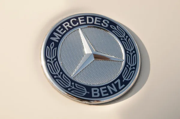 Mercedes benz-logo Stockfoto