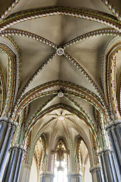 Iglesia parroquial de la ciudad interior en Budapest —  Fotos de Stock