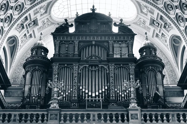 Bazilika svatého Štěpána, varhany — Stock fotografie
