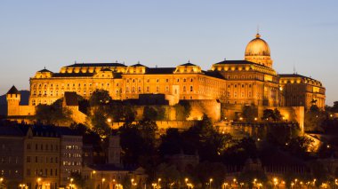 Kraliyet Sarayı, Budapeşte akşam