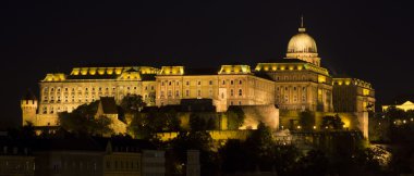 Kraliyet Sarayı, Budapeşte akşam