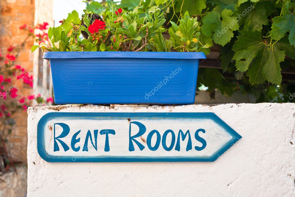 Rent rooms sign