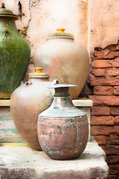 Old pots — Stock Photo, Image