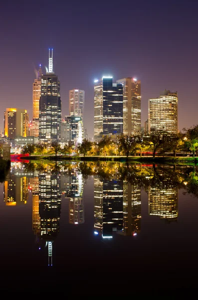 Reflexão perfeita - Melbourne City Skyline — Fotografia de Stock