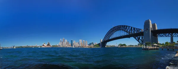 悉尼海港的天际线全景 — 图库照片