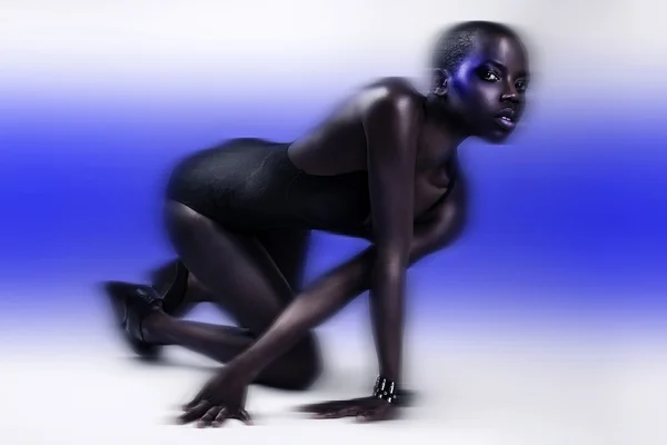 Preto afro-americano britânico modelo de moda com pele perfeita lingerie estúdio retrato — Fotografia de Stock