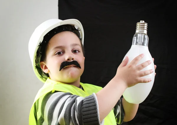 Elektrikçi çocuk