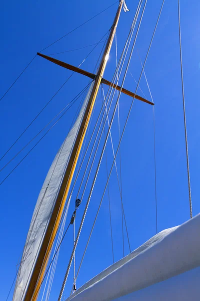 Vedute dello yacht a vela privato . — Foto Stock