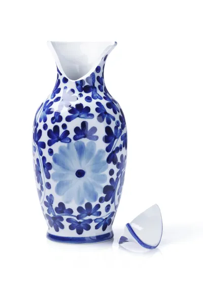 Złamane wazon ceramiczny — Zdjęcie stockowe