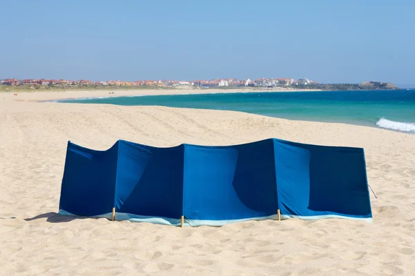 Захист від вітру на пляжі — стокове фото