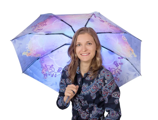 Jeune femme sous un parapluie bleu, isolée — Photo
