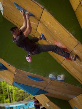 Bouldering