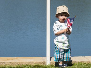 yürümeye başlayan çocuk