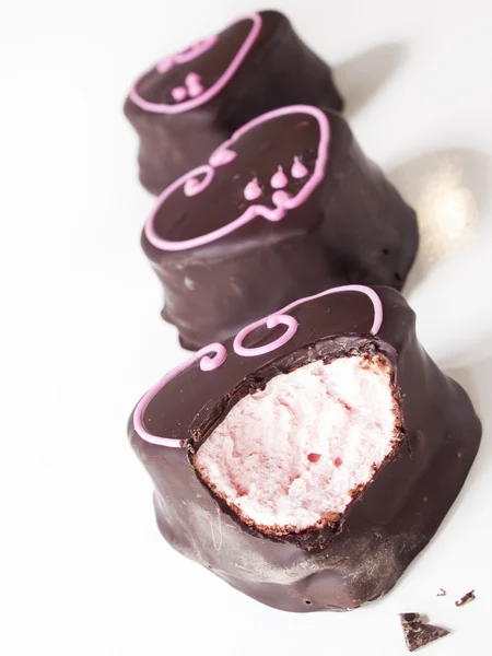 Chocolade bedekte marshmallows — Stockfoto
