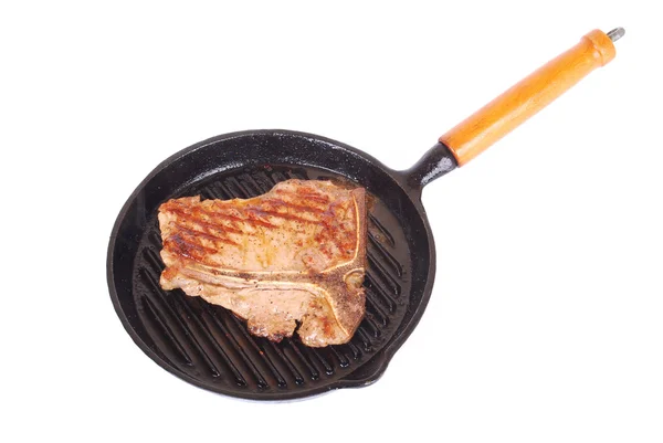 Sistergő serpenyőben steak — Stock Fotó