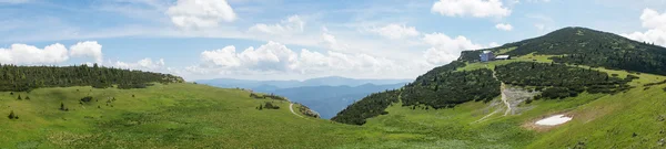 stock image Panoramic view of alpine meadow in Austrian Alps