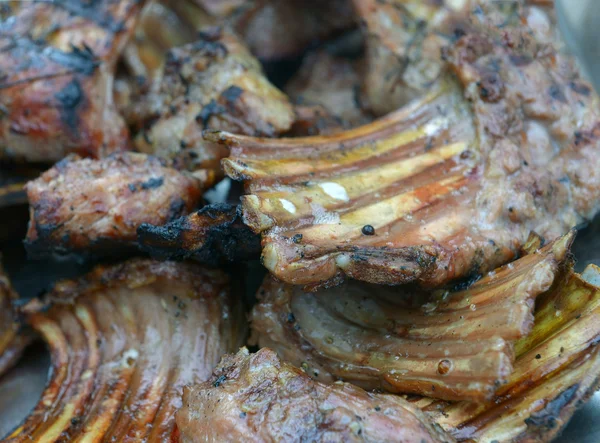 Szaszłyk z jagnięciny pieczenia na grillu — Zdjęcie stockowe