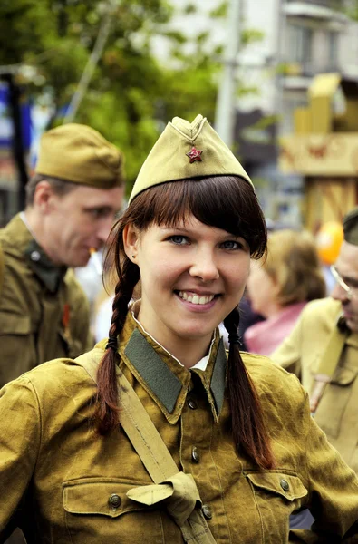 Dívka v podobě voják Rudé armády — Stock fotografie